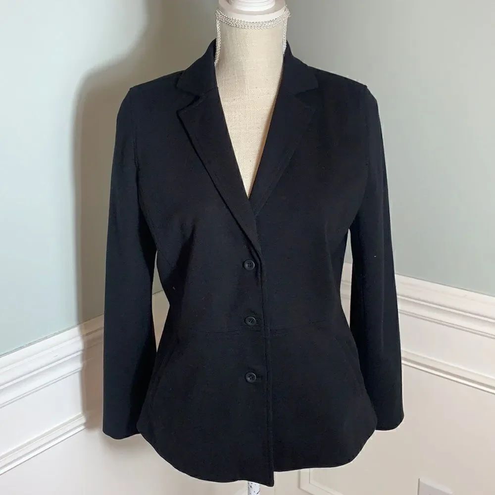 Eileen Fisher Black 3 Button blazer Size small
